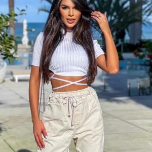 Top Cropped Tricot Resort Branco Manga Curta CruzadoTop Cropped Tricot Resort Branco Manga Curta Cruzado